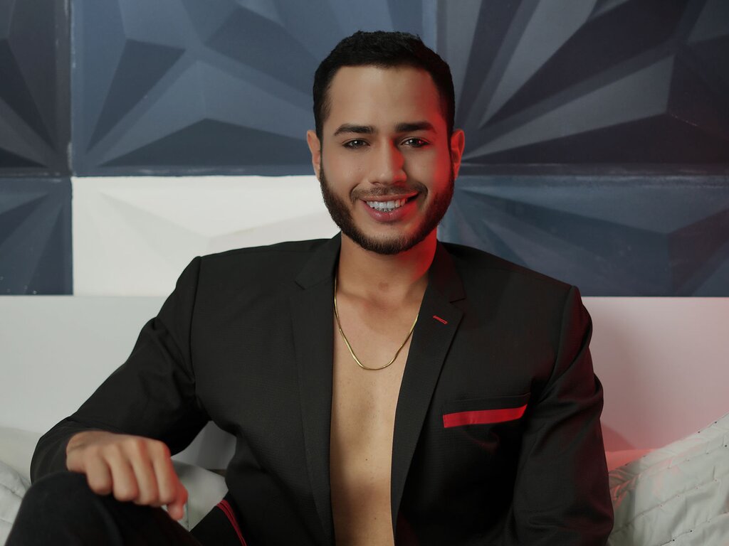 AaronMendez's live cam