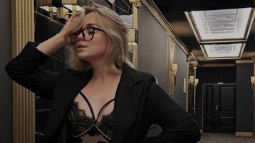 AliceMiss's live cam