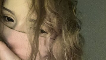 AliceWanHe's live cam