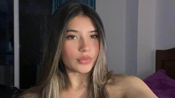 AmberDaniela's live cam