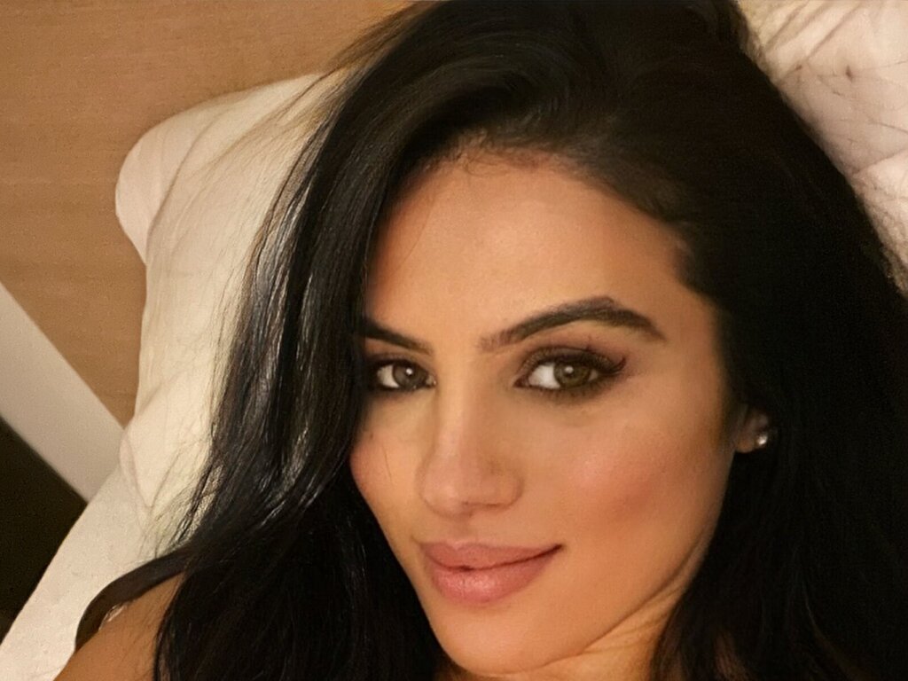 AmiraKarozkova's live cam