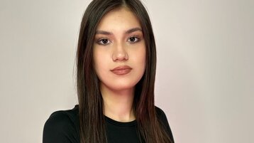 AmityBiddy's live cam