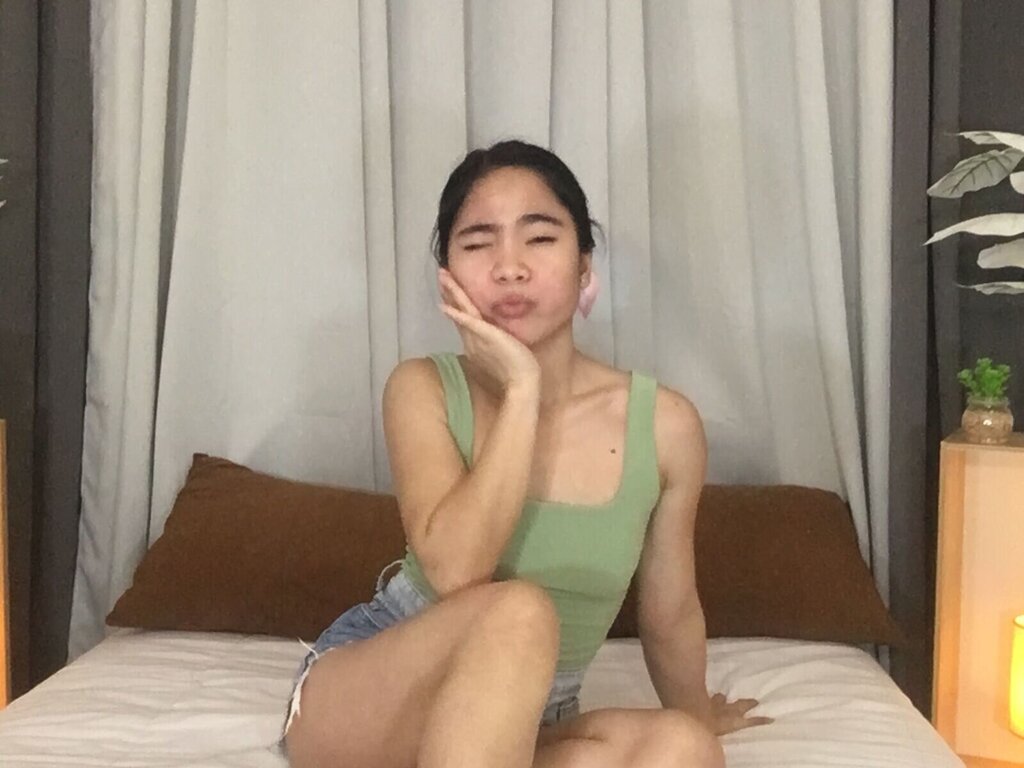 ArmariahBrith's live cam