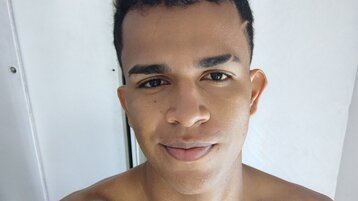 AstonVera's live cam