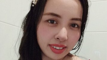 ClaraThalla's live cam