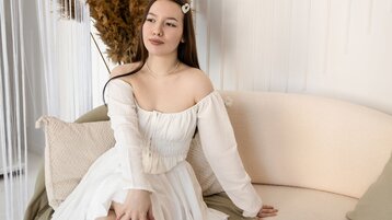 DanielaBeverley's live cam