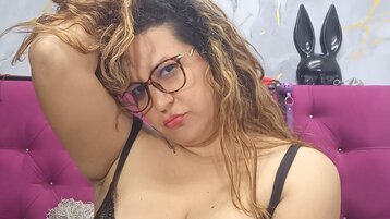 DulceGoez's live cam