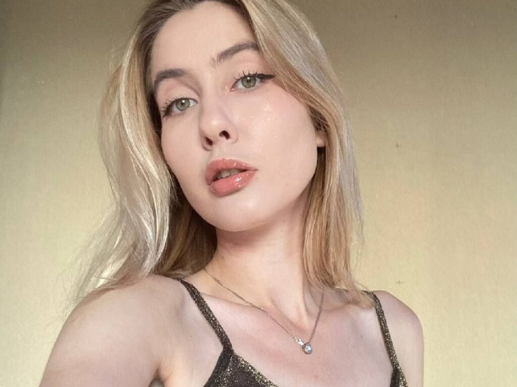 ElizaGoth's live cam