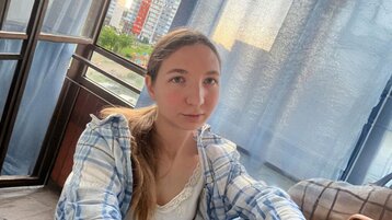 ElliaMirr's live cam