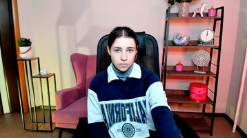 EmilyJar's live cam