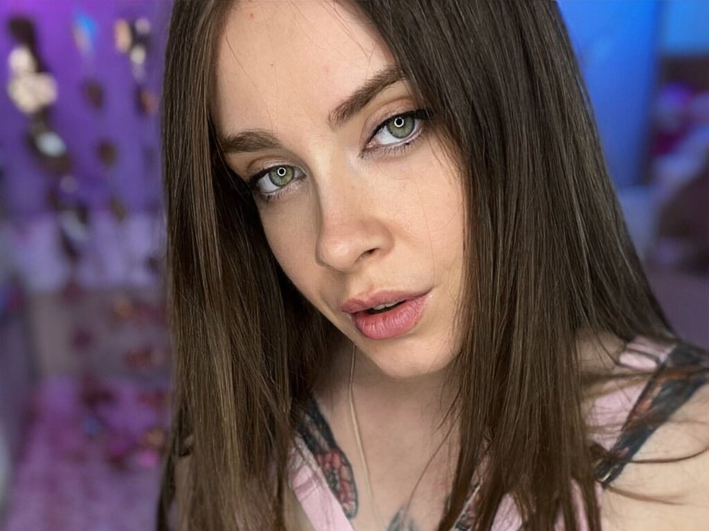 EricaAlexandroff's live cam