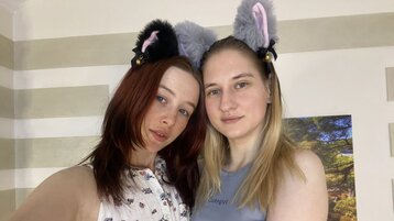 EsmaAndMatia's live cam