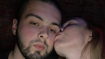 GeorgeAndJadie's live cam
