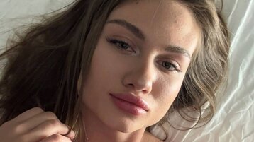 GladysGrantham's live cam