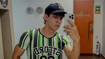 HenrySenni's live cam
