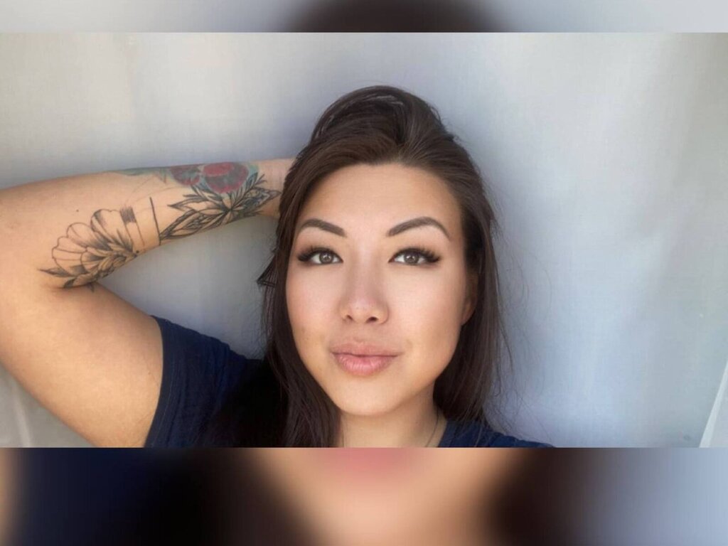 HinataLin's live cam