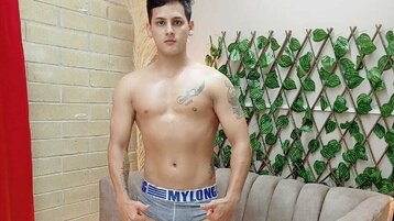 JohnnySevilla's live cam