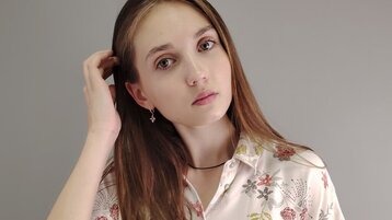 KeniaHesselbein's live cam