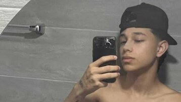 KevinMartinez's live cam