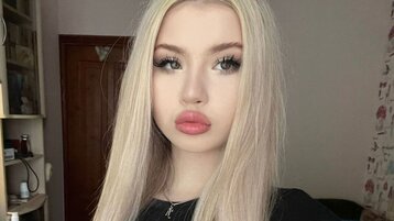 KisaWest's live cam