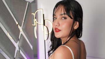 KylieWes's live cam