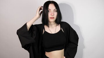 LauraWeiss's live cam