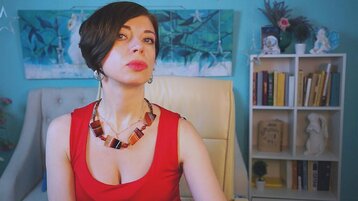 LindaGarza's live cam