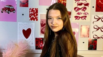 LiviaBartamian's live cam