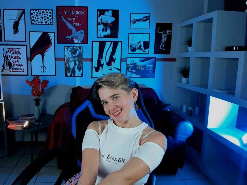 LiziRed's live cam