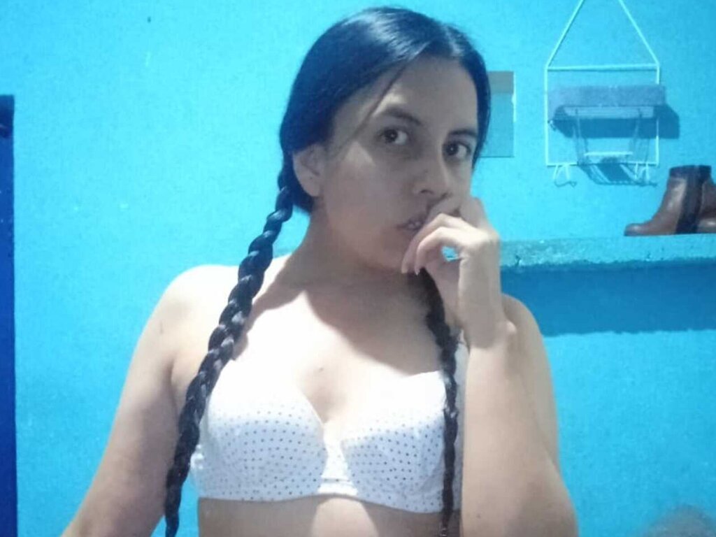 LorenaYang's live cam