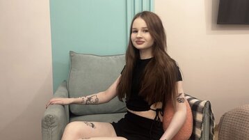 MarthaLow's live cam