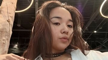 MaudAnika's live cam
