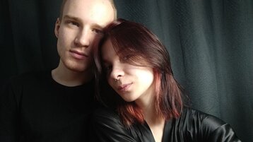 MayAndDemian's live cam