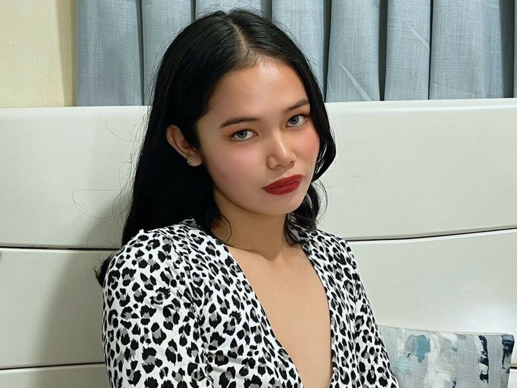 MirabelleBrown's live cam