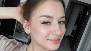 MonaVilonny's live cam