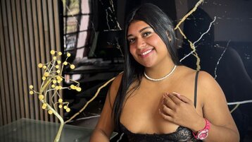 SaritaRous's live cam