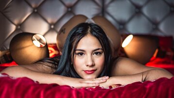 SophiaAmos's live cam