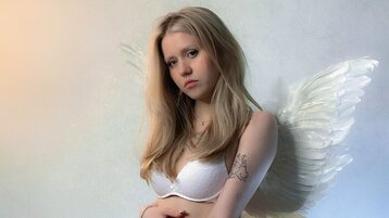 SparkleBlonde's live cam