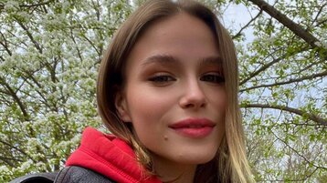 VeronaBrucker's live cam