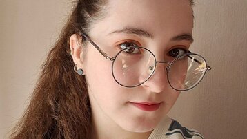 VirtualVeronica's live cam